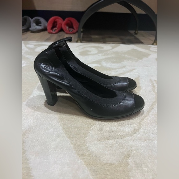 Chanel heels - Picture 1 of 4